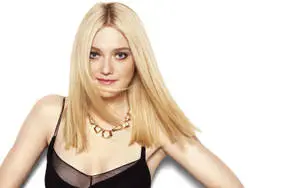 American Actress Dakota Fanning Swaying Hair Photoshoot