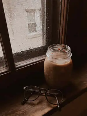 Find beauty in nature with this stunning brown aesthetic photo