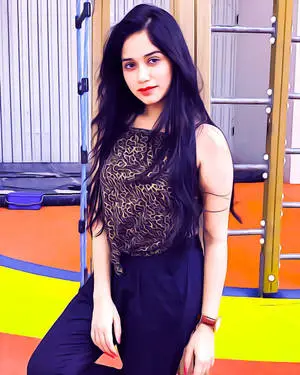 Famous Actress Jannat Zubair
