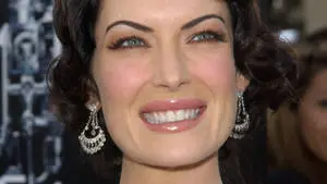 Lara Flynn Boyle At Men in Black 2 Premiere