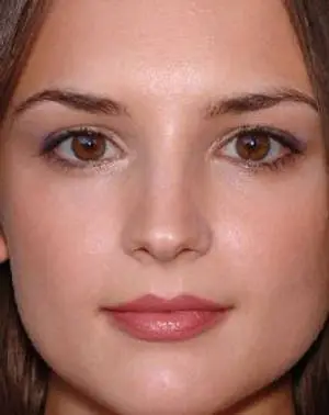 Rachael Leigh Cook Stunning Close Up