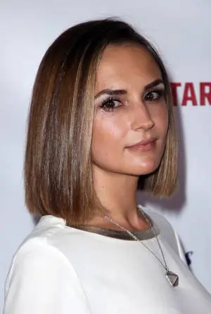 Rachael Leigh Cook White Blouse