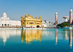 Ramgarhia Bunga Towers With Golden Temple HD
