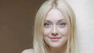 Smiling American Actress Dakota Fanning Blue Eyes