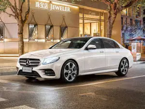 White Mercedes-Benz City Street HD