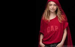 Young Dakota Fanning endorses Gap